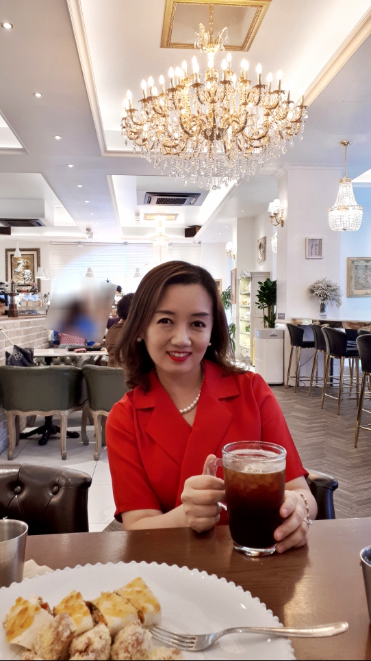 빠다롤더테라스
