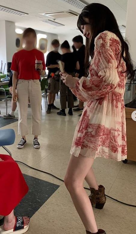  호텔델루나 설리 대학생룩