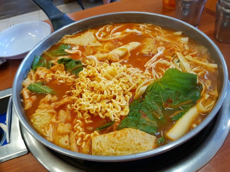 부천대 맛집 오랫동안 인기를 유지하고 있는 유리  즉석 떡볶이