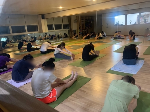  [관저동 필라테스][노은동필라테스] Lena원장님과 함께하는 매트필라테스입니다:D