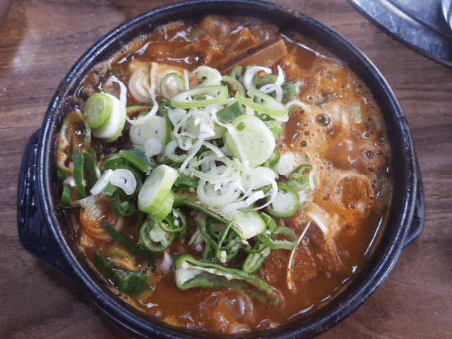  [매봉역맛집/삼식이감자탕뼈해장국]야들야들한 살과 얼큰시원한 국물.해장으로 딱입니다 ㅋㅋ