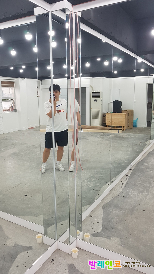  망했다...똥손으로 설치한 무용학원 발레학원 거울시공 거울설치