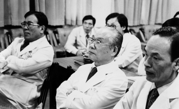  한국의 슈바이처 바보 장기려 박사