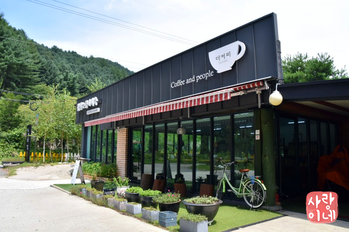  가평 애견동반 식당 가인만당 계곡옆 평상도있네요