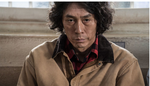  살인자의 기억법…‘늙은 연쇄살인범 설경구는 살 빼고, 김남길은 살 찌우고, 설현은 공포에 떨고’