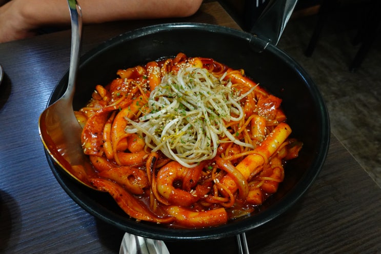  골목식당 부천 대학로 중화떡볶이집 승록이가만든별난떡볶이 매콤해물떡볶이