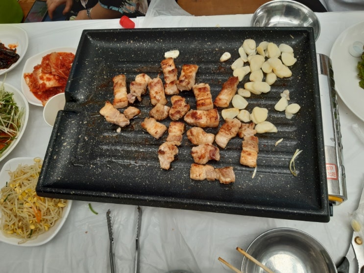  [DREAM RESTAURANT] 38. 공예동호회 다섯 여자들이 번개로 청주시 내수에 있는 묵방골정원에 가서 돼지고기를 구워 먹다.