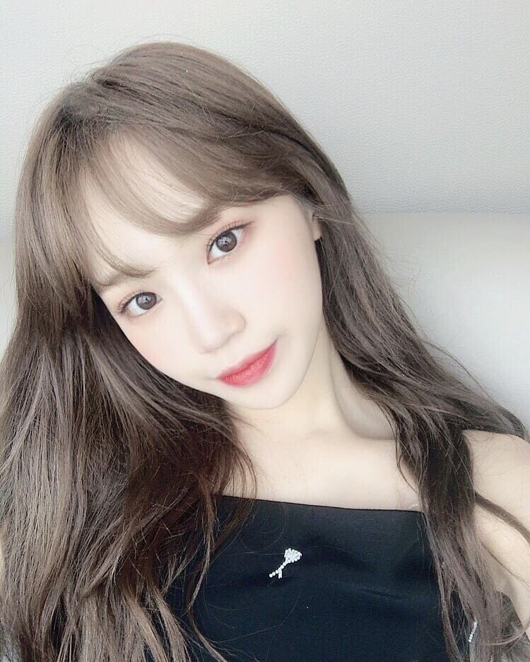 아이즈원의 쌈무 김채원 움짤