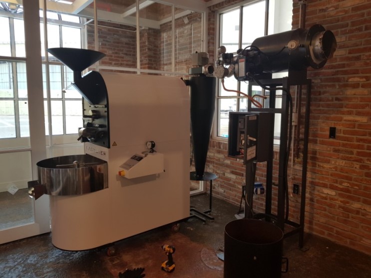 &lt;커피메딕&gt; 한국에서 제일큰카페 어반리 코로나애프터버너 이전설치 / 이지스터로스터기 8kg