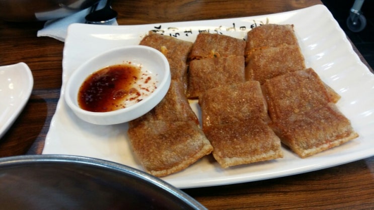  자연친화적으로 바뀌는 한강공원 산책로, 메밀의 정석에서 메밀전병과 비빔 메밀 막국수
