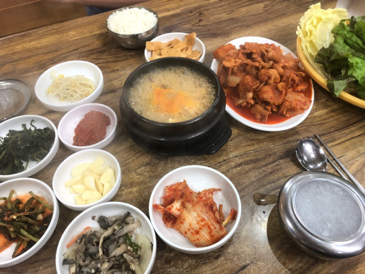  신림동맛집 [푸짐한식당] 제육쌈밥 슥샥쇽!