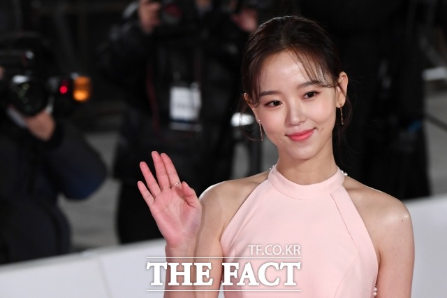  강한나, 관람 비매너 논란 사과 "이유 막론하고 죄송"