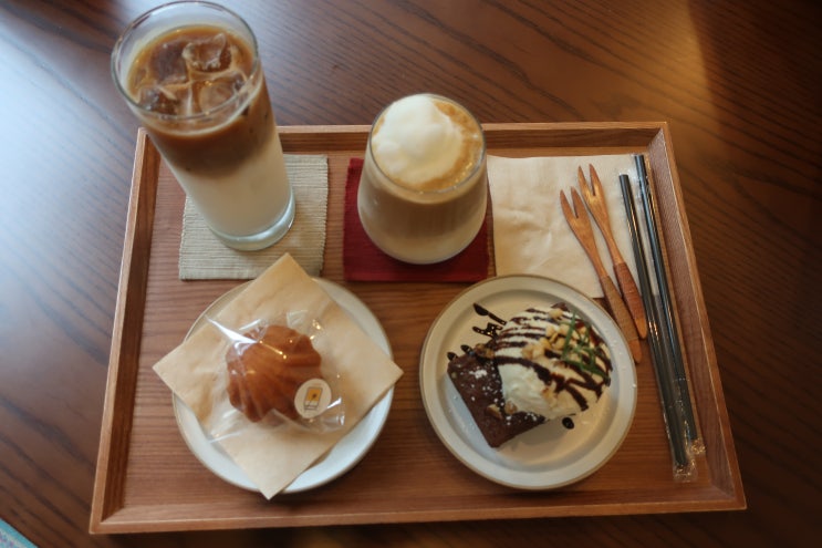  관저동 디저트 카페  : 책읽기 좋은 분위기 맛집 카페토브 (스페셜티 커피)