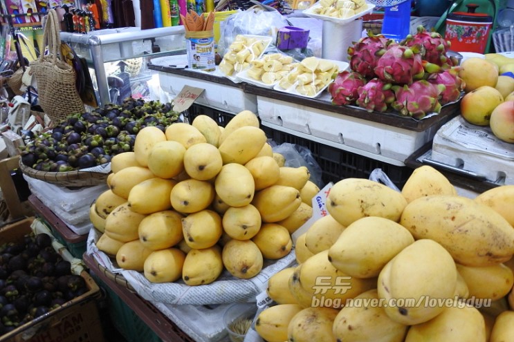 [다낭여행] 한시장에서 구입한 과일, 리조트에서 먹은 과일모음 (망고, 람부탄, 망고스틴, 바나나, 포도)
