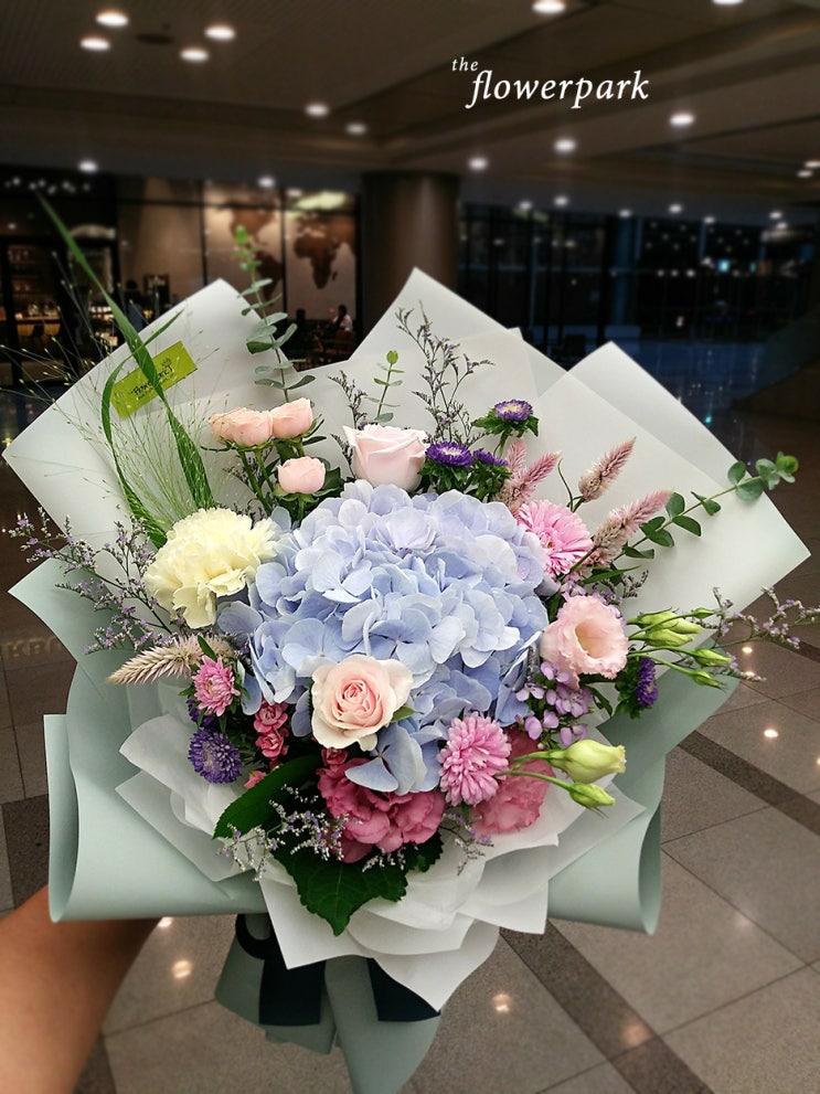  영산아트홀 근처 여의도꽃집, 수국이 들어간 연주회 꽃다발