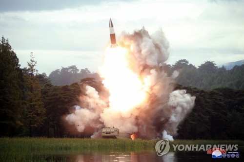 北 '북한판 에이태킴스' 또 발사…230 떨어진 섬 정밀타격