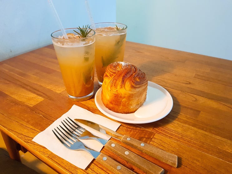  채도  남포동 예쁜 카페, 디저트 맛있음