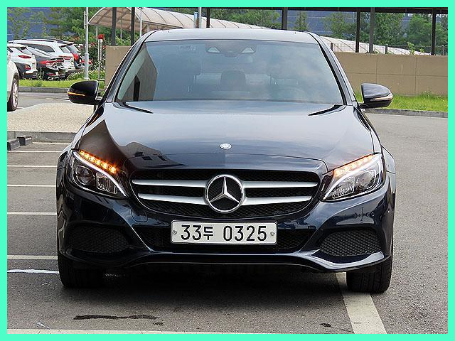  2017 벤츠 C-클래스 W205 다크블루 1196만원/105591950
