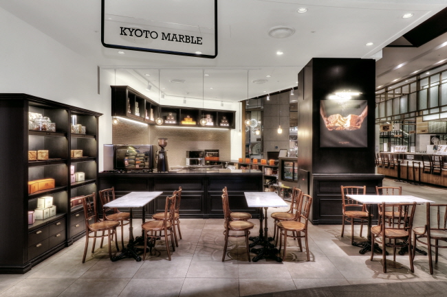판교 현대백화점 베이커리 카페 인테리어 디자인 l KYOTOMABLE BAKERY CAFE l 위룩디자인