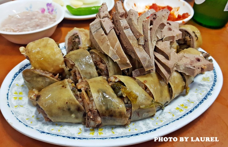  대구중구서성로맛집[이모식당] - 대구막창순대의 최고봉 이모식당의 막창순대와 수육, 그리고 돼지국밥