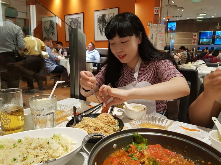 뇽이의 싱가폴 가족여행 :) 싱가포르 점보 씨푸드레스토랑에서 칠리크랩 냠냠 !!