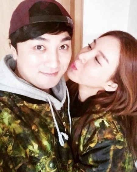황제성 아내, 박초은 9년 열애 끝 결혼..'슬하에 1남' 이름은? 황제성 아내, 박초은 9년 열애 끝 결혼..'슬하에 1남' 이름은?