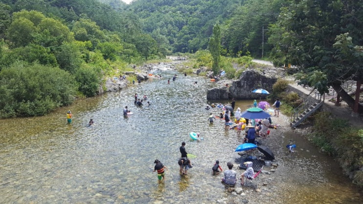  강원도 삼척 덕풍계곡 물놀이,취사가능한계곡이네요.
