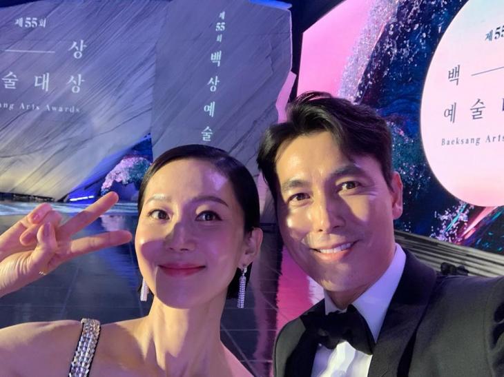 ‘삼시세끼 산촌편’ 염정아-정우성, 40대 후반 나이 무색한 동안 비주얼…‘아티스트컴퍼니 남매’ ‘삼시세끼 산촌편’ 염정아-정우성, 40대 후반 나이 무색한 동안 비주얼…‘아티스트컴퍼니 남매’