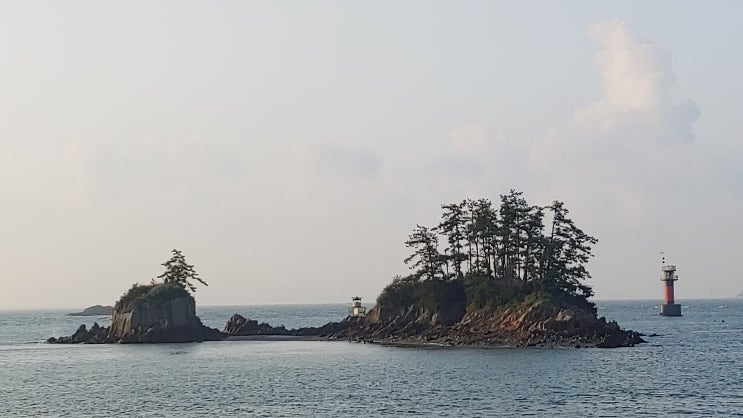 섬에 섬 무녀도리 무녀섬에서 만난 작은 바위섬 섬에 섬 무녀도리 무녀섬에서 만난 작은 바위섬