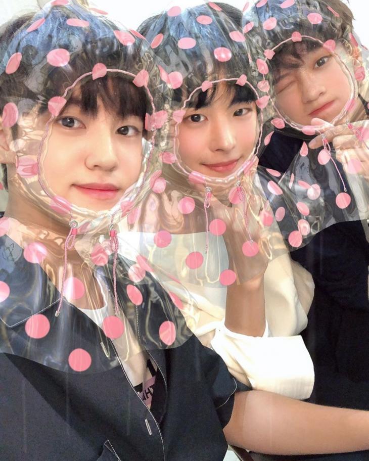 마이틴 송유빈, 최병찬-토니와 이세진 팬미팅 인증샷…“다시 만난 우리” 마이틴 송유빈, 최병찬-토니와 이세진 팬미팅 인증샷…“다시 만난 우리”