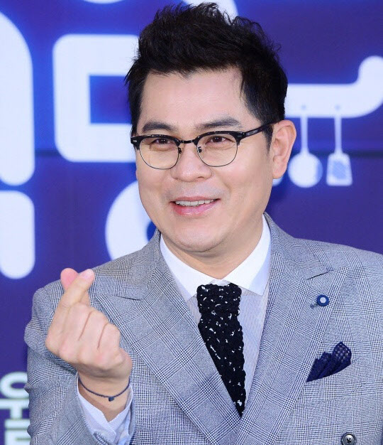  김용만 사는 압구정현대아파트 162.94 시세는