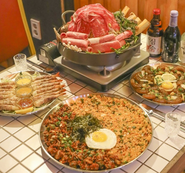  생생정보 산더미물갈비 <서면 부산양옥> 살얼음 냉만둣국 <청라 감동손만두> 3500원 콩나물비빔밥 <원조콩나물비빔밥> 연탄구이식당 <한우실비식당> <일미닭강정>
