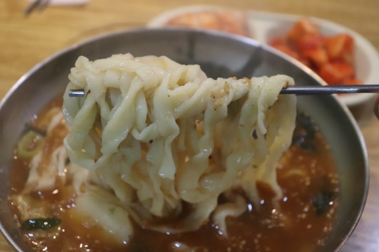  강릉중앙시장 먹거리 이화국수 광호네튀김 모자호떡 진짜 솔직후기