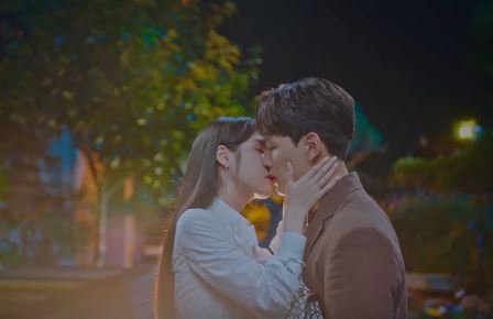  호텔델루나 12화 키스씬 : 아이유의 노래가 엔딩송