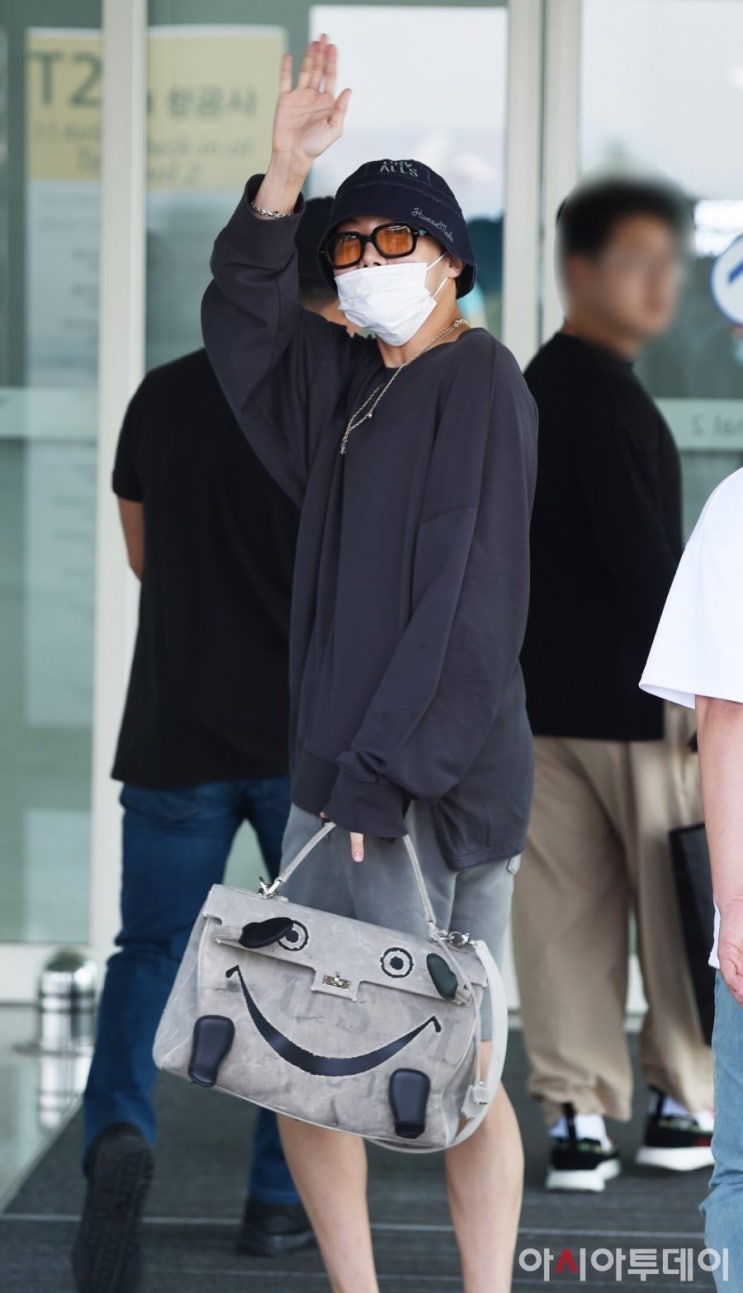  호바 잘갔다와 !