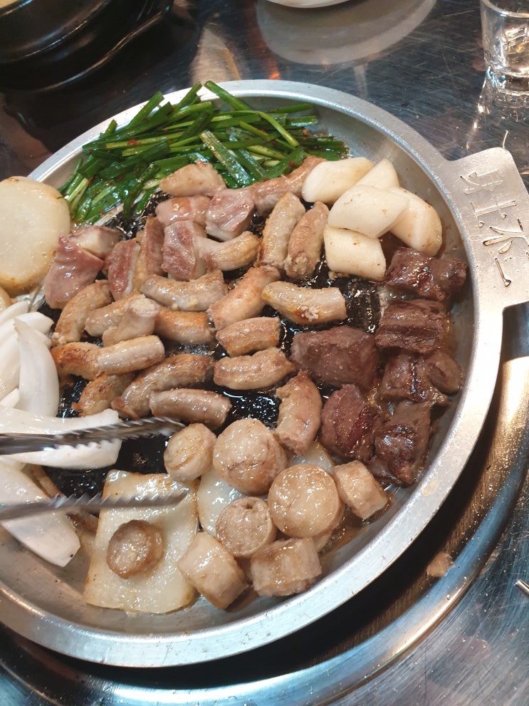  사당역 곱창 맛집 [하안돌곱창 사당직영점] 돌에 구운 곱창 먹어 봤슈?