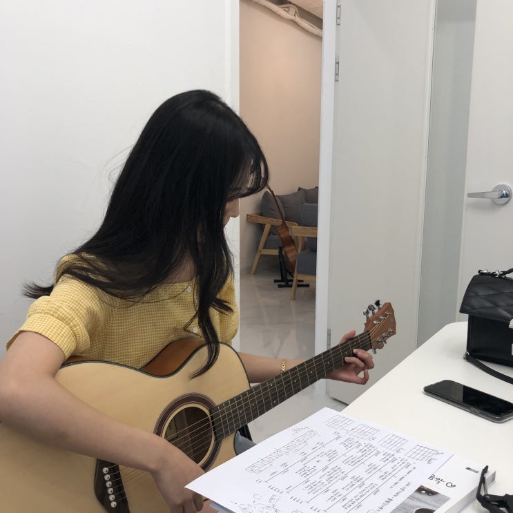  대연동실용음악학원 / 취미레슨으로 재밌게 기타,보컬,피아노 배우기!