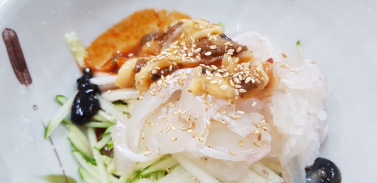  거제 물회 맛집 '동신막썰이' 여름엔 시원한 물회가 최고!