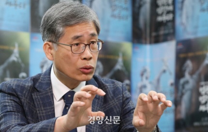 신평 변호사 "조국, 과연 김성태보다 도덕적으로 낫다고 할 수 있나"