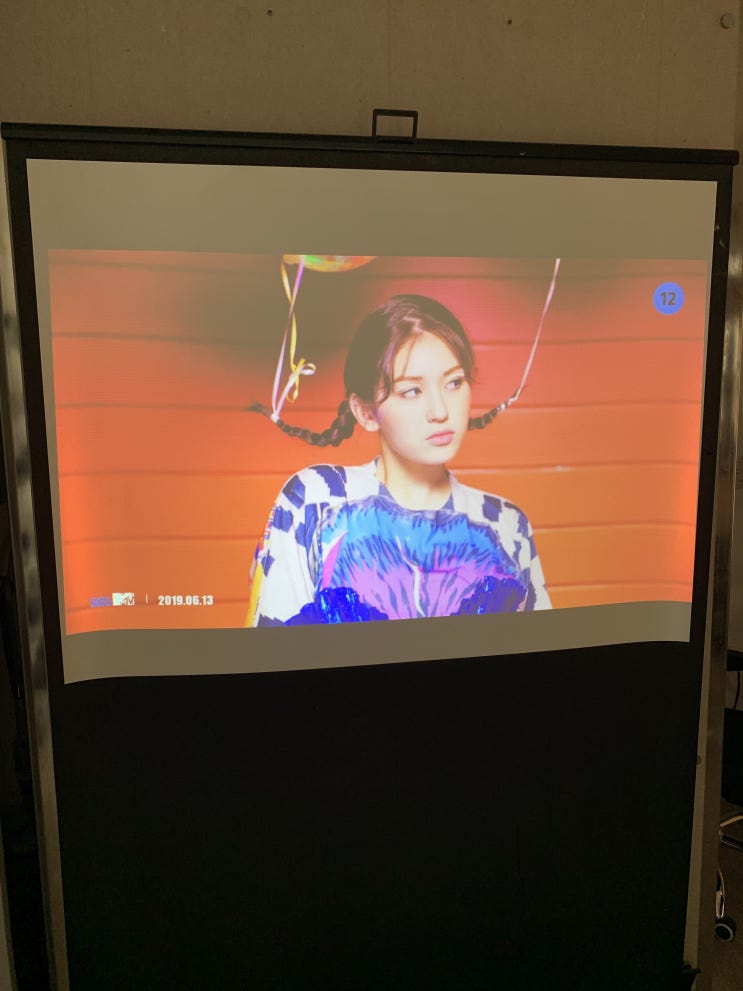  캠핑용 스크린 빔프로젝터렌탈 전문 매장 방문기