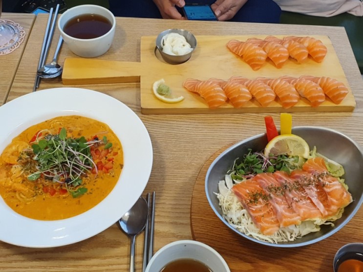 구월동 연어 맛집 :: 브런치 데이트로 참 좋은 '연어로만 구월점'