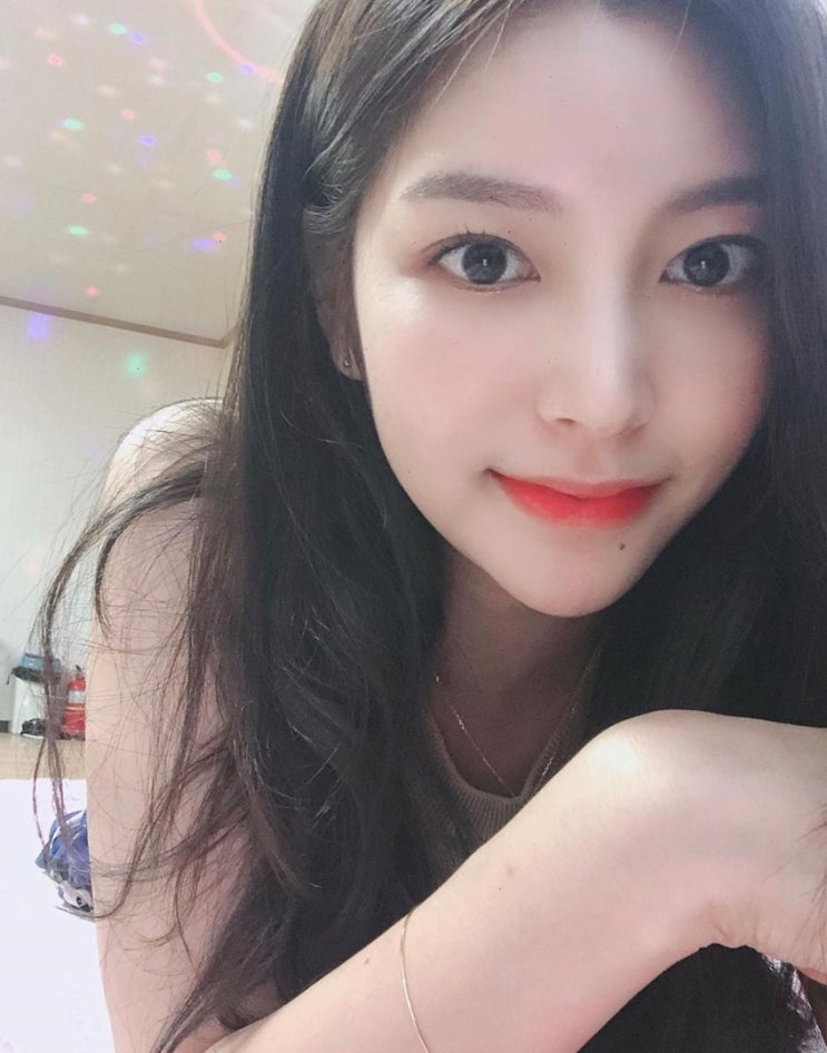  조희경 시두 SIDU 카페 천명훈 소개팅녀 연애의맛 인스타그램 "단아하고이쁘네요.