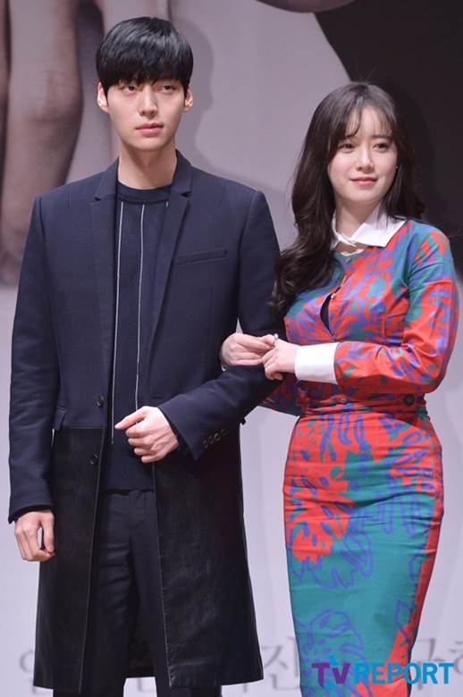 안재현 "구혜선과 결혼 후 정신과 치료 등 버거운 시간 안재현 "구혜선과 결혼 후 정신과 치료 등 버거운 시간