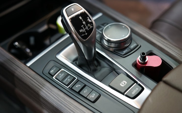  BMW X5 실내크리닝으로 악취제거 및 완벽청소 해결하세요