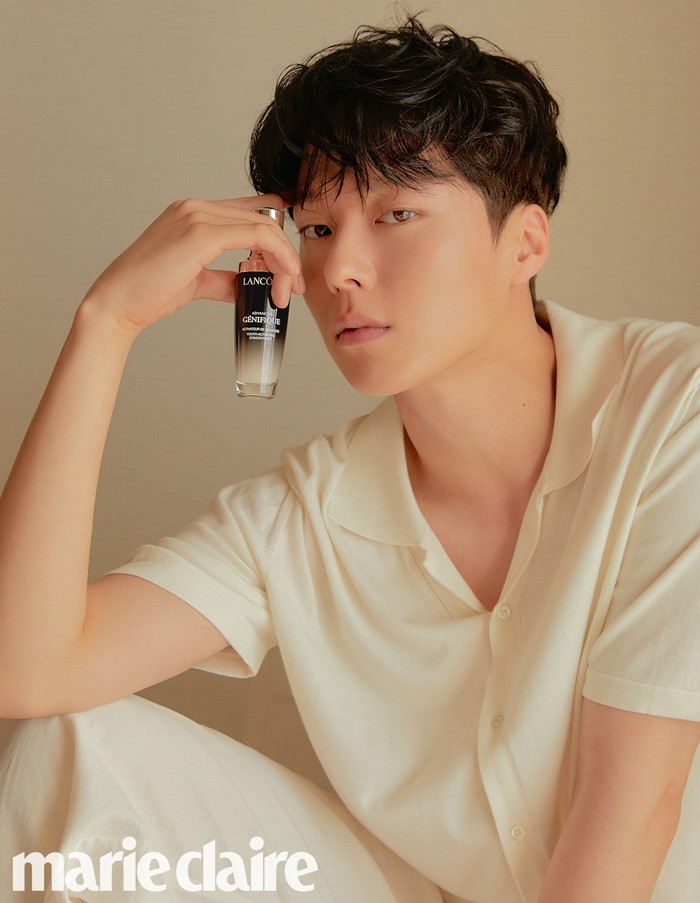  마리끌레르 장기용 화보 속 랑콤 에센스&향수 : 뉴 어드밴스드 제니피끄 안티에이징 에센스, 여자 향수 추천