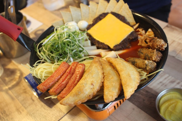  홍대즉석떡볶이 맛집 홍대 씨부엉 떡볶이성지 방문