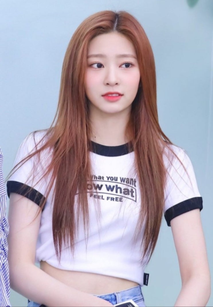 아이즈원 김민주몸매 :)아이돌 걸그룹 ( 나이 배경화면 여친짤 )