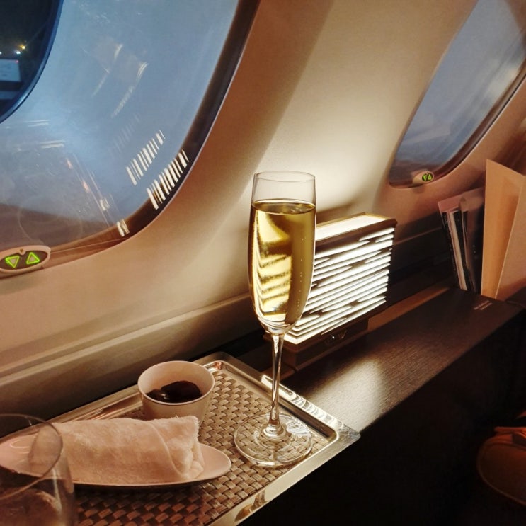  에티하드 아부다비 공항 퍼스트 라운지 & 마지막 아파트 탑승 후기 Etihad First Class Lounge & First Class Apartment