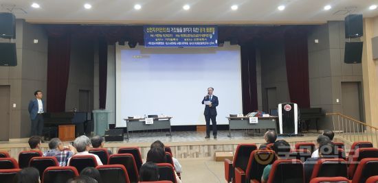신천지, 천기총에 ‘공개토론하자’ 해놓고 토론장 입장 막아 신천지, 천기총에 ‘공개토론하자’ 해놓고 토론장 입장 막아