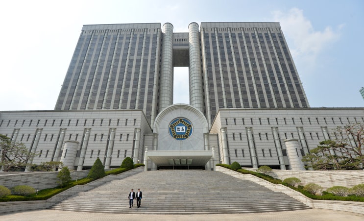  '고 장자연 성추행' 전직 기자…1심 선고